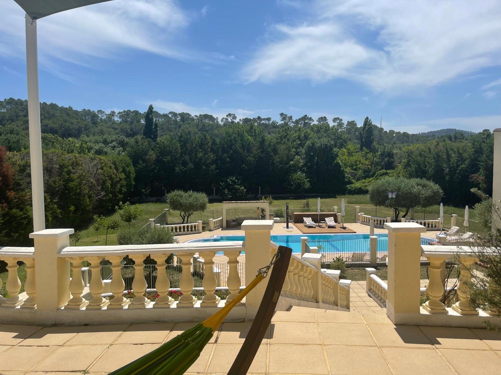 Villa Les Terrasses De Valerian à Brignoles Extérieur photo